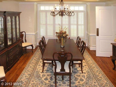 2159 Royal Lodge Dr, Falls Church, VA 22043 - photo 6