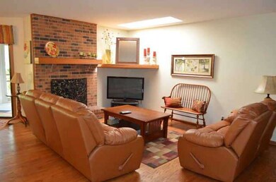 432 S Raddant Rd, Batavia, IL 60510 - photo 5