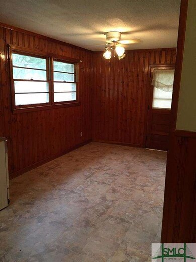 Spacious breakfast nook