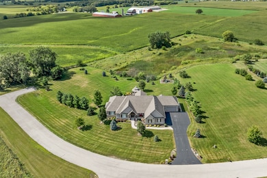 45W210 Timberview Ln, Hampshire, IL 60140 - photo 3