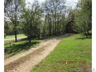 Main driveway to house