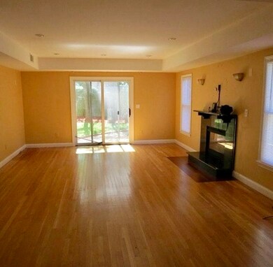 203 Spiers Rd unit 203, Newton Center, MA 02459 - photo 3