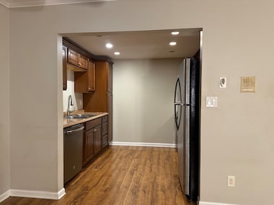 154 E Bailey Rd unit G, Naperville, IL 60565 - photo 4