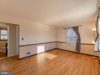 409 Compton Ave, Laurel, MD 20707 - photo 4