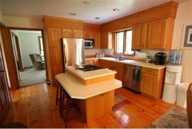 2 Stonegate Ln, Middleboro, MA 02346 - photo 2