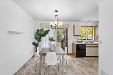 2123 Cliffhill Ln, Saint Paul, MN 55122 - photo 5