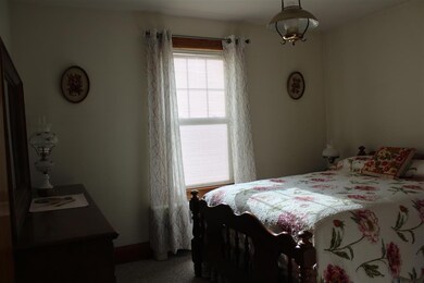 30 Park Ave, Claremont, NH 03743 - photo 4