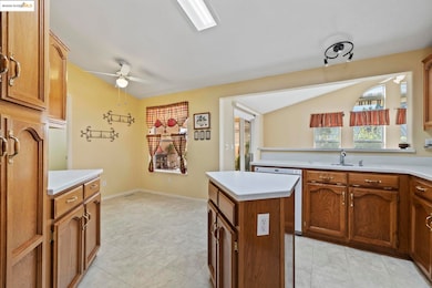 12700 Red Maple Cir unit 42, Sonora, CA 95370 - photo 3