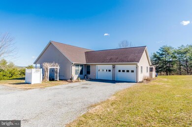 535 Old Mill Manor Dr, Berkeley Springs, WV 25411 - photo 2