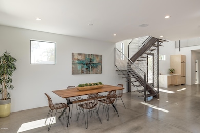 Dining & Kitchen