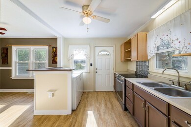 2224 Mount Vernon St, Waynesboro, VA 22980 - photo 7