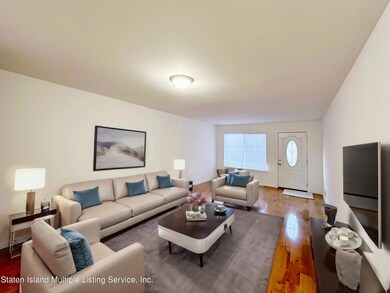 31 Scenic Ln, Staten Island, NY 10304 - photo 2