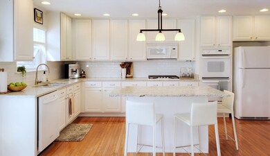 440 Winding Canyon Way, Algonquin, IL 60102 - photo 6