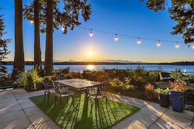 12145 Arrow Point Loop NE, Bainbridge Island, WA 98110 - photo 5