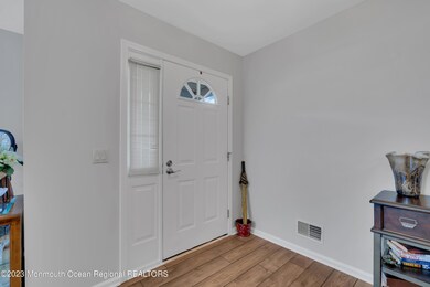 2357 W Ashfield Ct, Toms River, NJ 08755 - photo 5