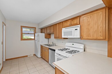 502 Byron Ct, Wheaton, IL 60187 - photo 5