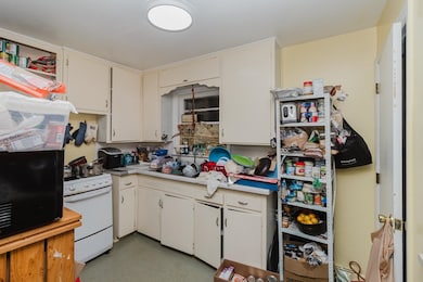 1439 N Belmont St, Wichita, KS 67208 - photo 7