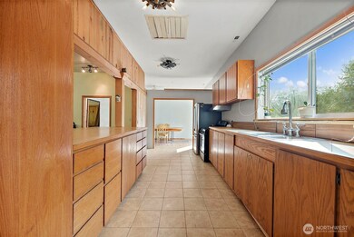 10829 Olalla Valley Rd SE, Olalla, WA 98359 - photo 3