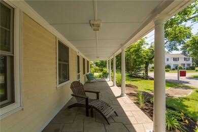97 Highland Ave, Barrington, RI 02806 - photo 5