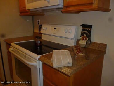 5 Pine Cluster Cir unit A, Manalapan, NJ 07726 - photo 2