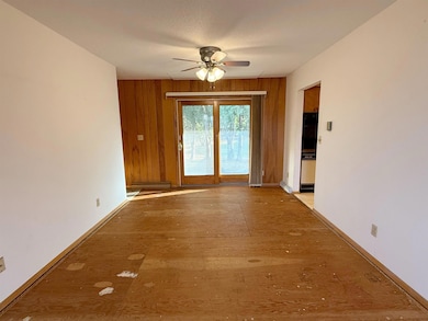 1306 Skyline Dr, Decorah, IA 52101 - photo 5