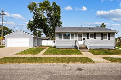 1000 I Ave NW, Cedar Rapids, IA 52405 - photo 2