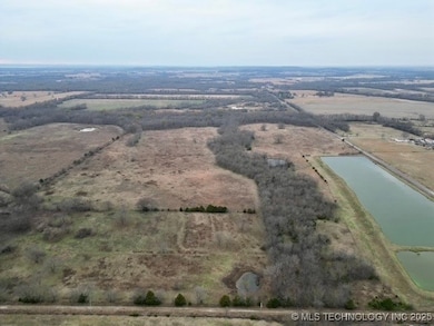 210 W 1010, Council Hill, OK 74428 - photo 2