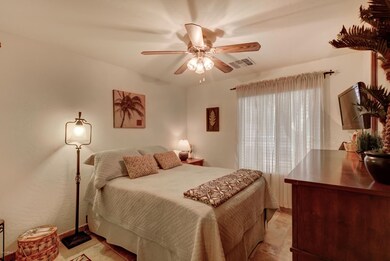 321 W. Dexter Way-18