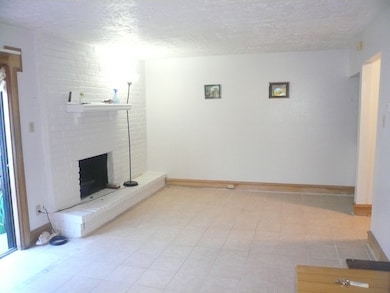 6425 S Briar Bayou Dr, Houston, TX 77072 - photo 2