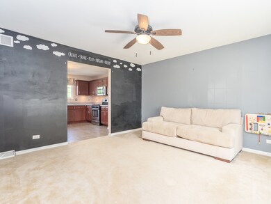 1741 Rose Ct, Morris, IL 60450 - photo 3