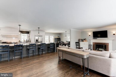 9119 Hamilton Dr, Fairfax, VA 22031 - photo 4