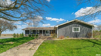 100 Harrison St, Lincoln, IL 62656 - photo 2