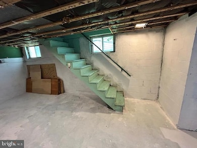 215 E Elder St, Cumberland, MD 21502 - photo 4