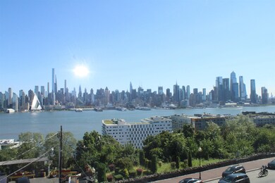 961 Boulevard E unit 3, Weehawken, NJ 07086 - photo 2