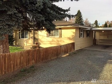 1823 Glen St NE, East Wenatchee, WA 98802 - photo 2