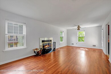 09-Family Room