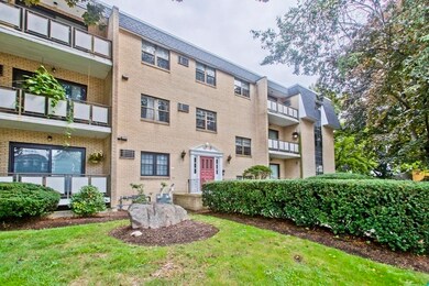 56 Bigelow Ave unit 18, Watertown, MA 02472 - photo 3