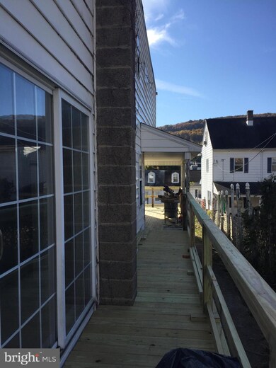 1312 Arch St, Ashland, PA 17921 - photo 3