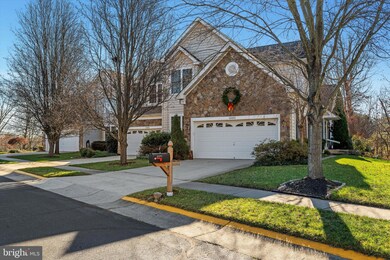 25681 Tremaine Terrace, Chantilly, VA 20152 - photo 3