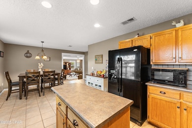 9-web-or-mls-11832 Owenwood Rd -09