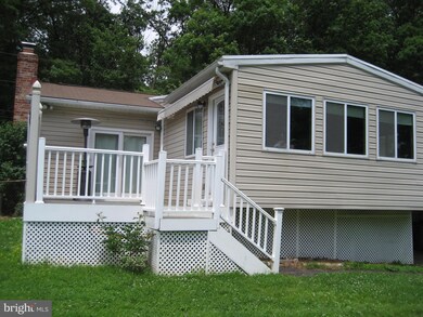 6033 Emerald Ln, Sykesville, MD 21784 - photo 3