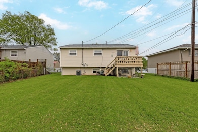 3951 W Ivorton