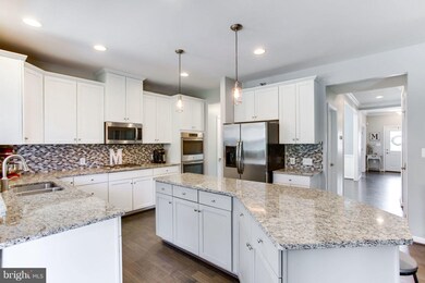 41664 Truly Cir, Aldie, VA 20105 - photo 2