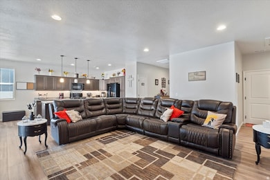 3253 S Lincoln Ln, Syracuse, UT 84075 - photo 4