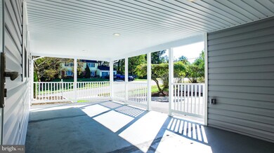 13459 Yorktown Dr, Bowie, MD 20715 - photo 4