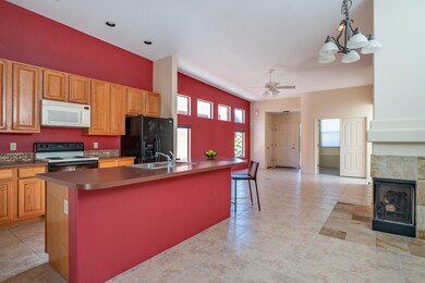 Huge Breakfast Bar & Clerstory Windows