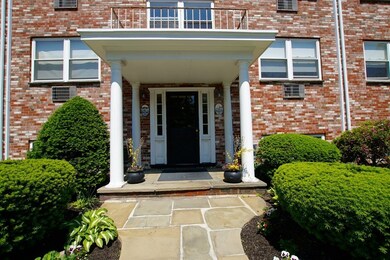 59 Prospect St unit A2, Marblehead, MA 01945 - photo 4