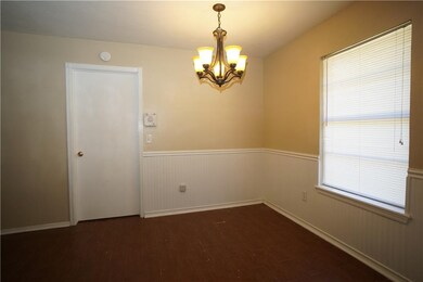 1617 NE 5th St, Moore, OK 73160 - photo 4