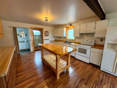 W10349 Valley View Rd, Shawano, WI 54166 - photo 4