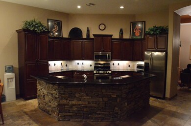 7 - Kitchen